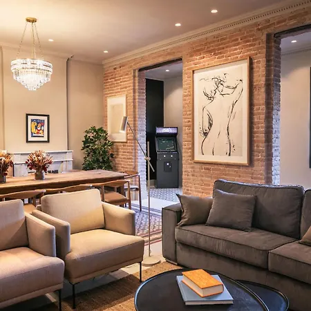 Apartment Lovely 6 Bedroom Flat In L'eixample Barcelona
