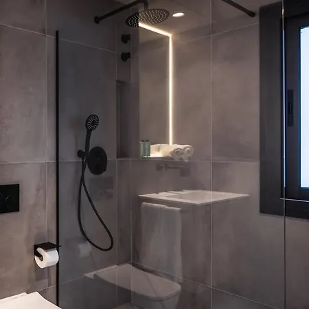 Apartment Lovely 6 Bedroom Flat In L'eixample Barcelona
