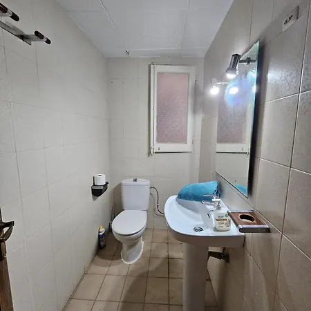 Sagrera Nino House Ξενοδοχείο με κάψουλες Βαρκελώνη