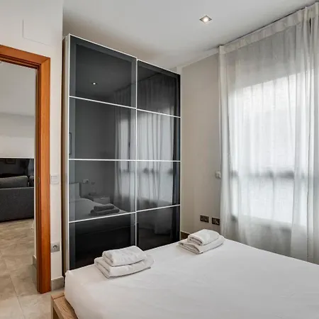Urban Flats Vallirana Appartement *