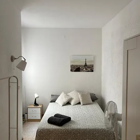 Hostal Privada En Piso Compartido Lepanto *