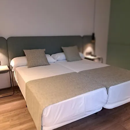 Via Augusta Hotel 2*