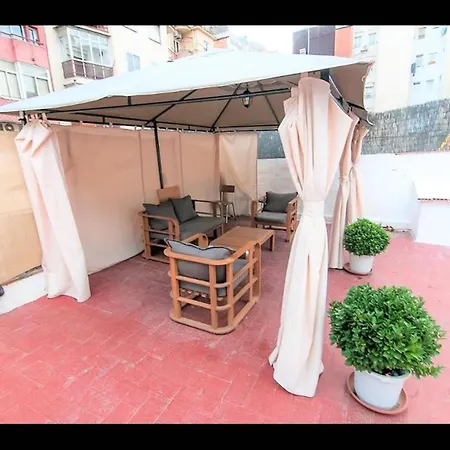 In Guest - Private With Sunny Terrace Of 200m2 8 Guest house