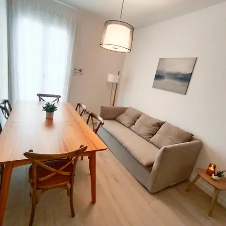 - Ronda Universidad Hostal Barcelona
