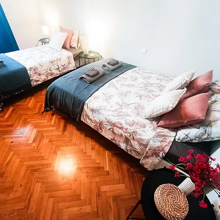 - Pau Claris Hostal Barcelona