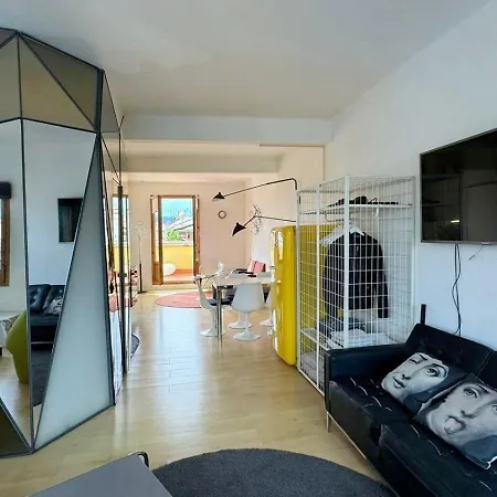 Atico Con Terraza Apartman Barcelona