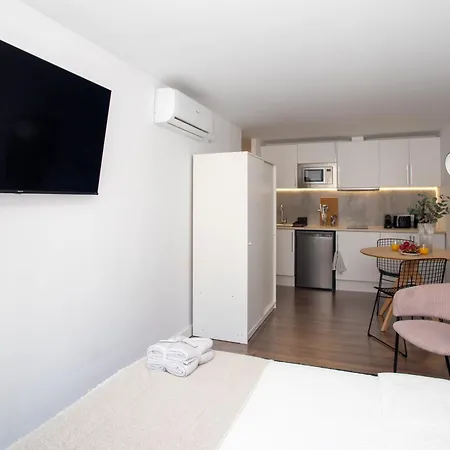 Soho & Ramblas Apartment *