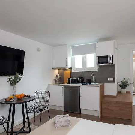 Soho & Ramblas Apartment *