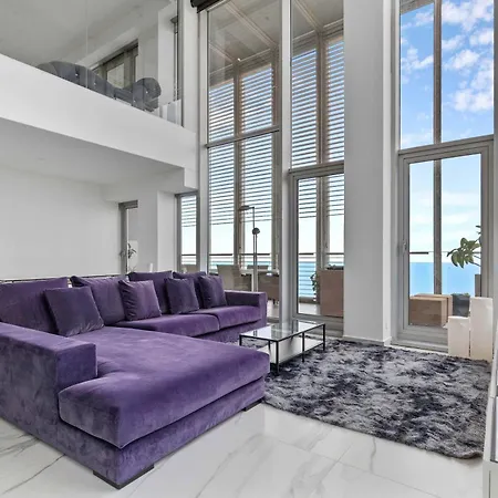 Apartment Penthouse With The Views!