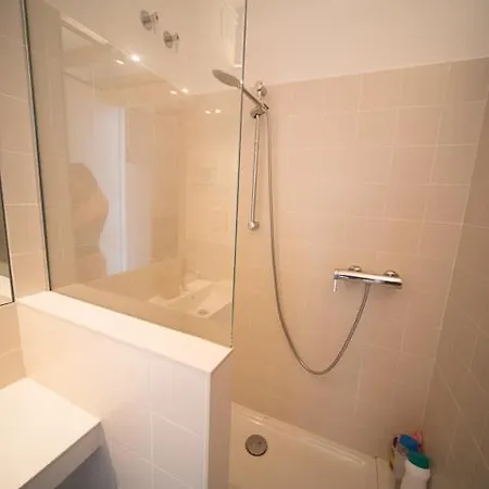 Crisqueen Flat Hostel Barcelona