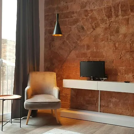 Sant Antoni 4 - Downtown Barcelona. Modern Apartment