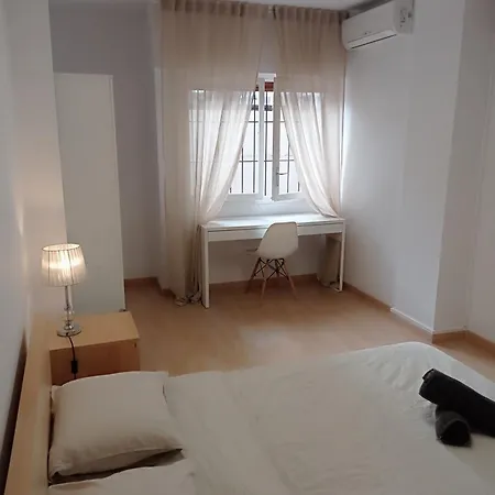 Sunny Central Double Bed Metro L5 - L1 Barcelona