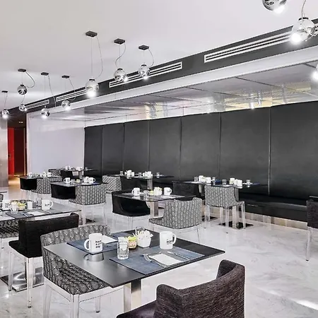 Hotel Ikonik Angli