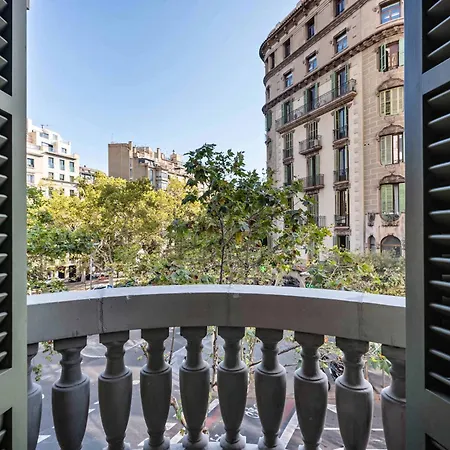 Diagonal By Sweett Apartment