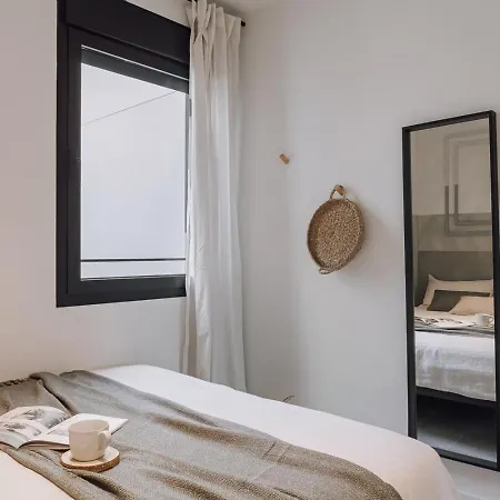 Ferrat - 3 Bedrooms In Eixample Esquerra * Barcellona