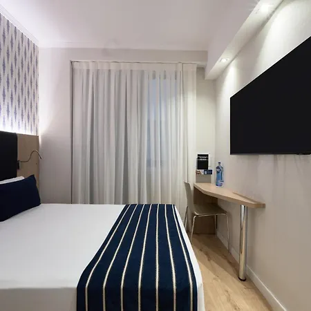 Catalonia Roma Hotel Barcelona