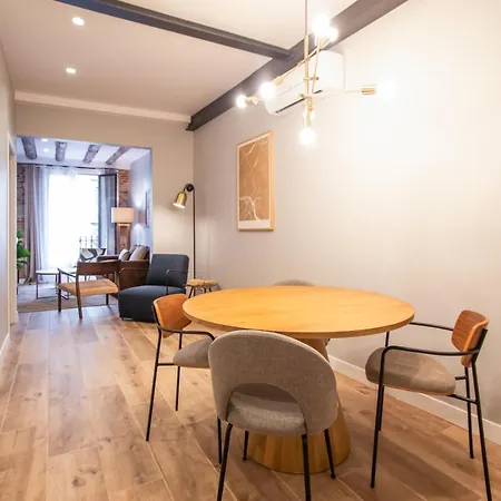 23mal1075- Beautiful 2br Near Sagrada Fa شقة