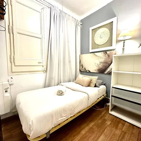 Big And Bright Bcn Apartment