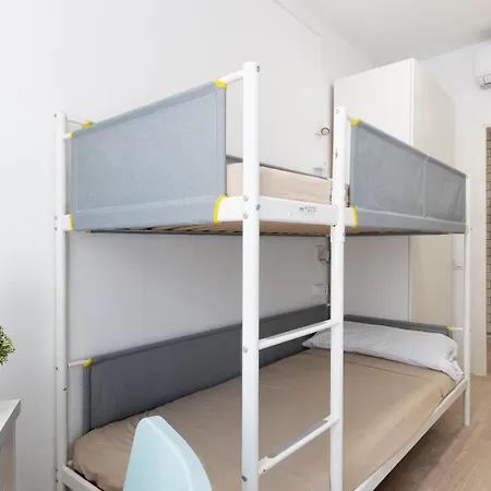 Laresibcn Minimum 31 Nights Hostel *