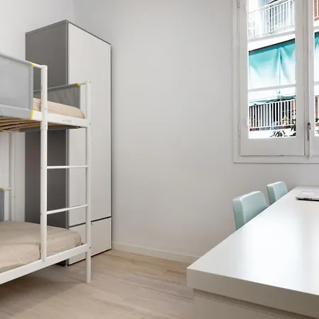 Laresibcn Minimum 31 Nights Hostel *
