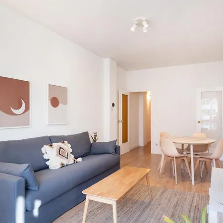 Comfortable For Groups Next To Sagrada Familia * Barcelona
