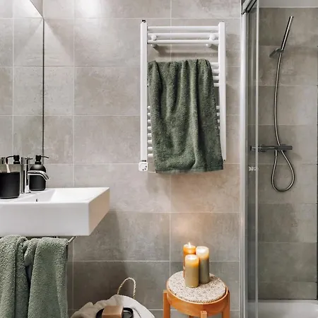 Apartment Mojacar - 2 Bedrooms In Eixample Esquerra Barcelona