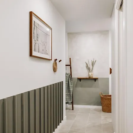 Mojacar - 2 Bedrooms In Eixample Esquerra Apartment Barcelona