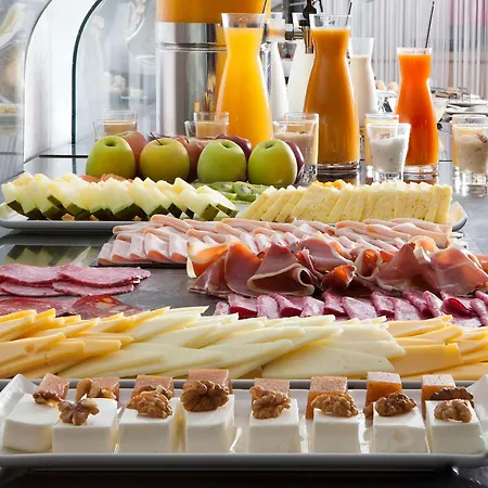 Hotel Nh Entenza 3*