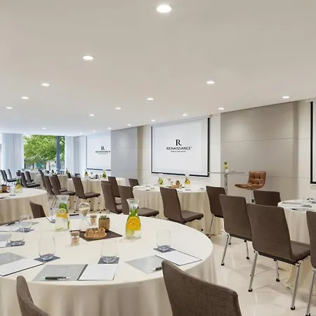 Renaissance 5* Барселона