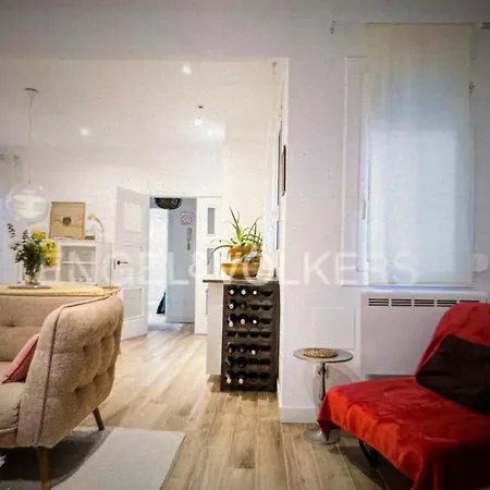 Modernist In The Hear Of Barcelona, Unit 3 Holiday home