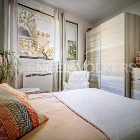 Modernist In The Hear Of Barcelona, Unit 3 Holiday home *