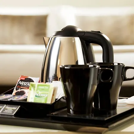 Hotell Sercotel Amister Art 4*