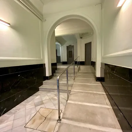 بيت ضيافة Madrazo 2*