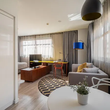 Naitly Poblenou 4*