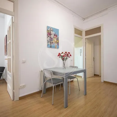 Bonito En Poble Sec Apartment