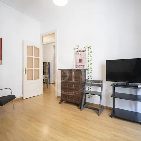 Bonito En Poble Sec Apartment