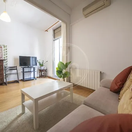 Bonito En Poble Sec Apartment Barcelona