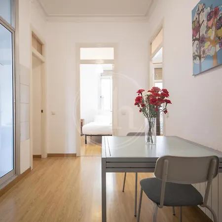 Bonito En Poble Sec Apartment