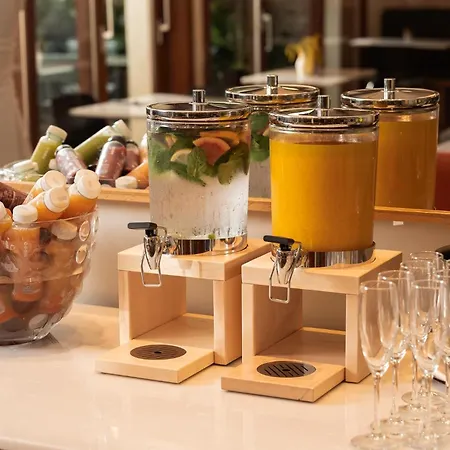 Regina Hotel 4*