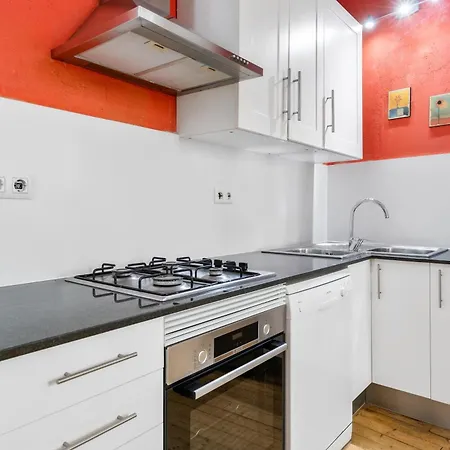 Stylish 2-bedroom In El Born Barcelona