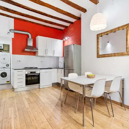 Apartment Stylish 2-bedroom In El Born