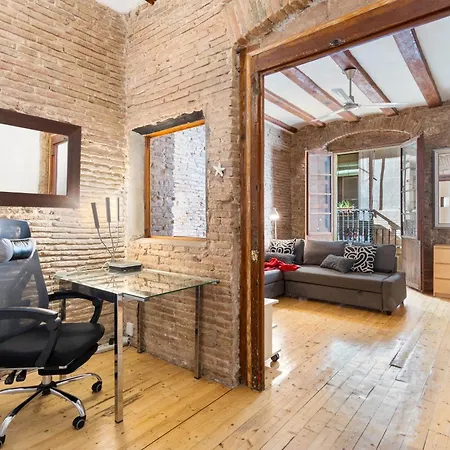 Stylish 2-bedroom In El Born *