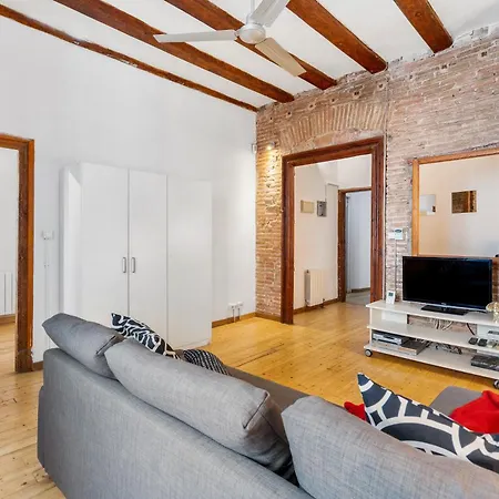 Stylish 2-bedroom In El Born Apartment