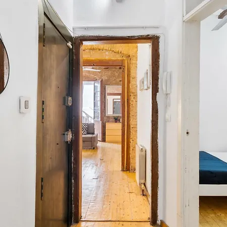 Stylish 2-bedroom In El Born Apartment