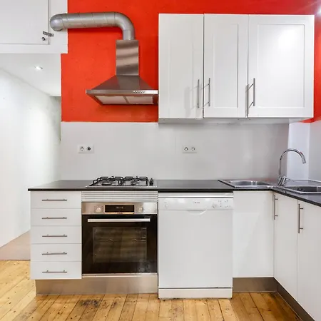 Stylish 2-bedroom In El Born Barcelona