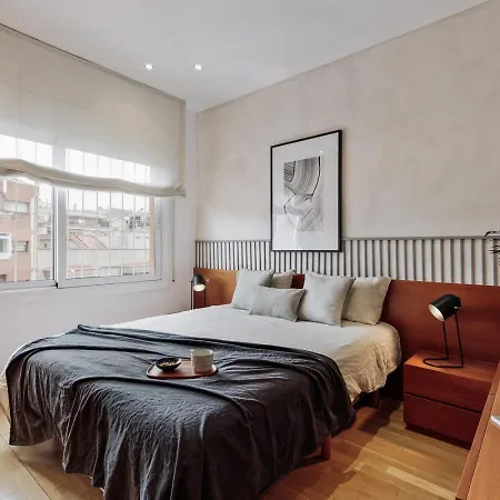 Apartment Sabate - 3 Bedrooms And Office In Sant Gervasi Barcelona