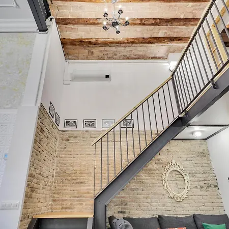 Concordia - Beautiful Flat, Spacious, 4 , 2 Bath Barcelona