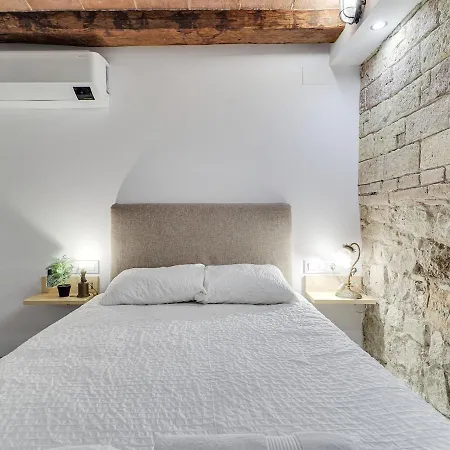 Concordia - Beautiful Flat, Spacious, 4 , 2 Bath Apartment Barcelona