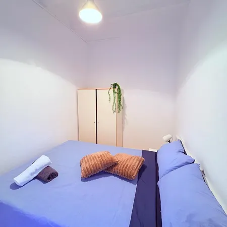 Amazing And Stylish Flat For 4 People With Breakfast Included 2 Blocks Away From Poblenou Apartment