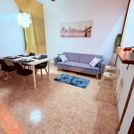 Amazing And Stylish Flat For 4 People With Breakfast Included 2 Blocks Away From Poblenou Apartment